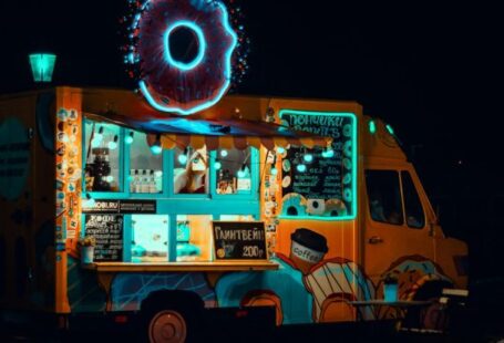 Food Truck - Orange Food Truck